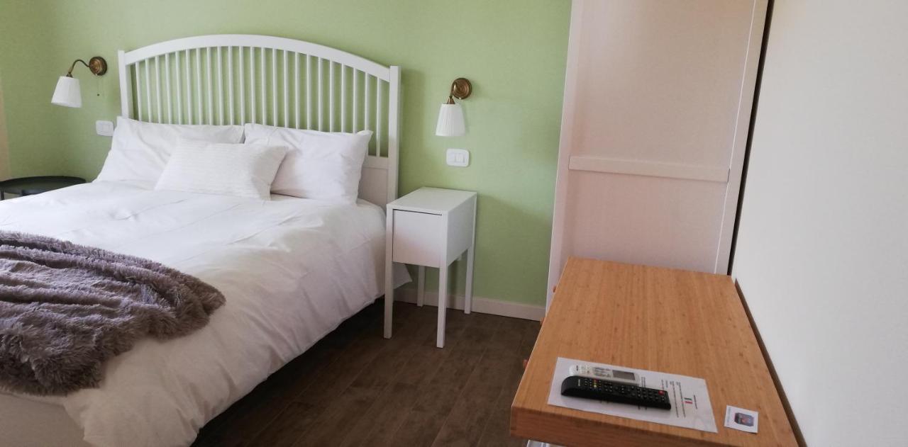 Il Melograno Bed & Breakfast Garda  Luaran gambar